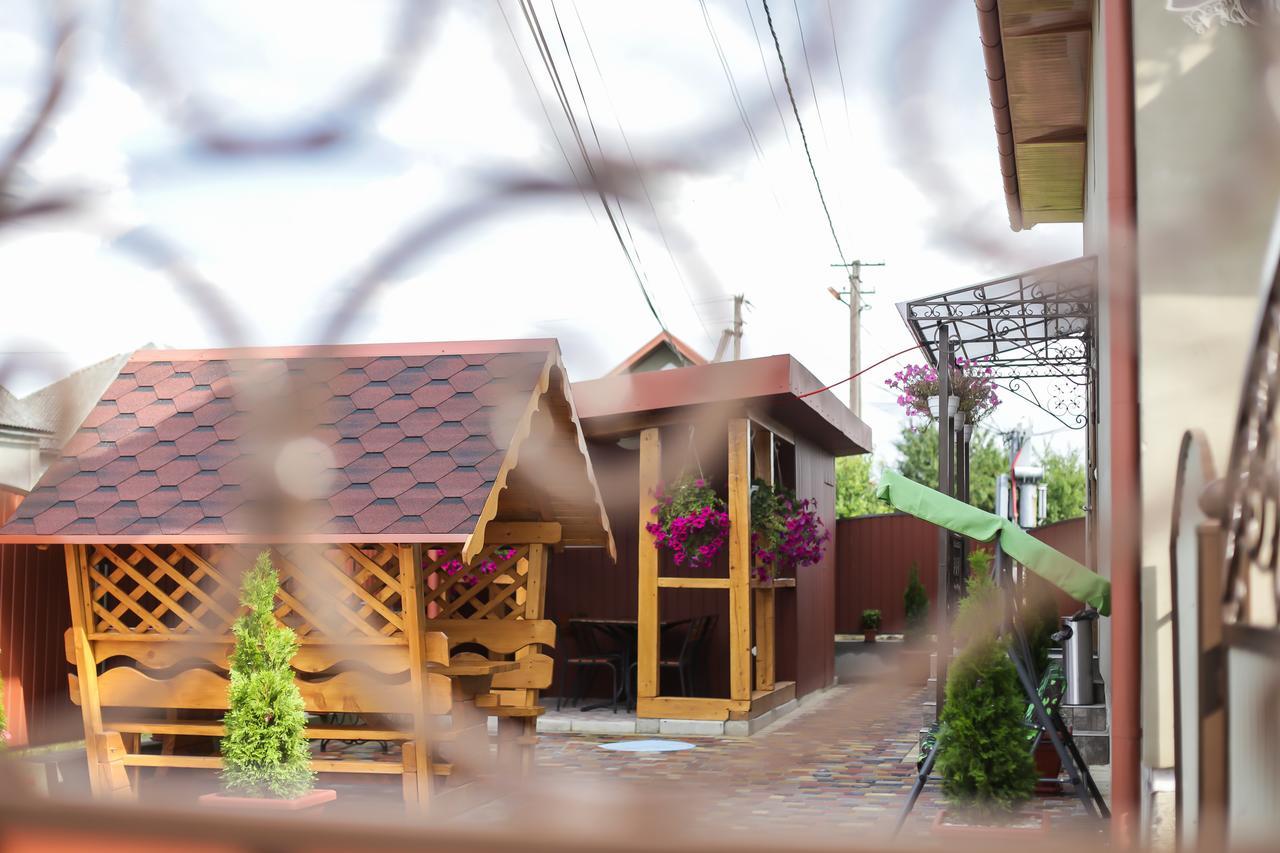U Maksa Hotel โซโลไชน์ ภายนอก รูปภาพ